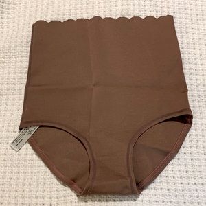 BAO BEI Maternity & Postpartum Support Bloomers - Scallop Edge - S